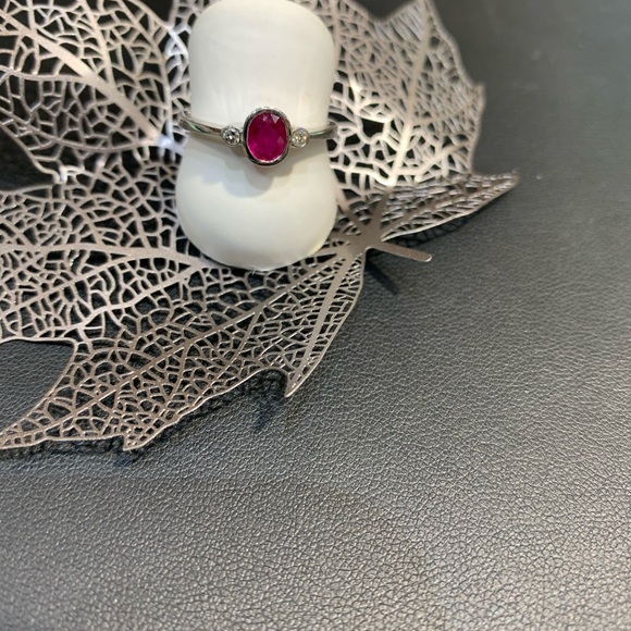 SOLD!!!!Natural Gem Ruby & Diamond 18 KT Custom Made Ring - Picture 3 of 8